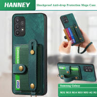 HANNEY สำหรับ Samsung Galaxy M32 M13 M14 M33 M53 4G 5G แบบย้อนยุคเคสกระเป๋าเก็บบัตรกันกระแทกป้องกันการตกพร้อม ฝาครอบหลังแบบนิ่มสายคล้องแทบข้อมือSD-D7