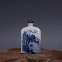 Blue and white porcelain snuff bottle in ancient China