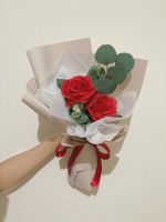 ช่อดอกกุหลาบแดง Redchic roses ช่อดอกไม้รับปริญญา งานปัจฉิม ของขวัญวันครบรอบ // anytime flowery shop