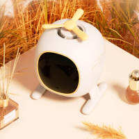 Aroma Diffuser จอแสดงผลดิจิตอลเสียงรบกวนต่ำใบมีดหมุนได้รูปร่างน่ารักสำหรับสำนักงานท่องเที่ยวในรถยนต์