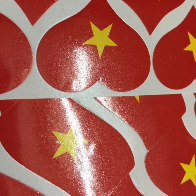 Sticker dán mặt hình trái tim và lá cờ đỏ sao vàng- COMBO 2 hình ...