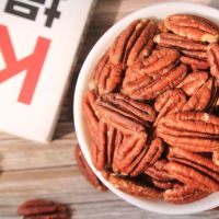 ถั่วพีแคน (Pecans) รับประทานกับสลัด หรือโยเกิร์ต ขนมขบเคี้ยว พีแคน พีแคนอบ พร้อมทาน ถั่ว