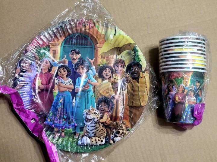 ENCANTO THEMED PARTY SUPPLIES PAPER PLATES / CUPS, BANDERITAS / FLAG