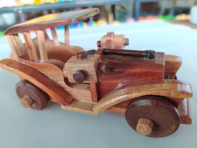 #pw01# โมเดลรถยนต์โบราณประดิษฐ์ รถยนต์ไม้ ขนาด 20x19x11 cm. หุ่นไม้ งานหัตถกรรม ของสะสม ของขวัญ โมเดลรถ ตุ๊กตา ของเล่น
