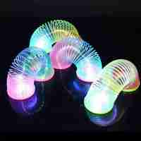 1pcs Glowing Luminous Rainbow Circle Funny Toys Early Folding Development Magical Coil Educational Toys Childrens Spring Plastic Creative H3D2