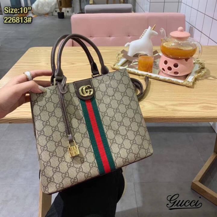 gucci-ophidia-กระเป๋าสะพายแฟชั่น-gg-ขนาด-10-นิ้ว-กระเป๋าสะพาย-แฟชั่นผู้หญิงกระเป๋าระดับไฮเอนด์กระเป๋าแบรนด์หรู