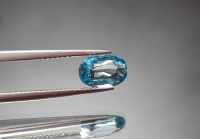 เพทาย ( Zircon ) "อัญมณีแห่งความโชคดี" น้ำหนัก 1.68 ct. ขนาด 5.7x2.8x8.5 mm. พลอยแท้ หินแท้ 100% ราคาดี