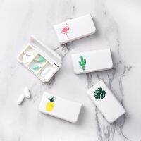 1 Pc Plastic Pill Box Portable Medical Kit Vitamin Medicine Box Three Grid Storage Box Flamingo Cactus Decor Travel Storage Box