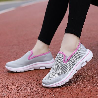 Breathable Walking Sport Shoes Womens Sneakers Middle Aged Elderly Walking Shoes Mesh Casual Comfortable Sports Vulcanized Shoe