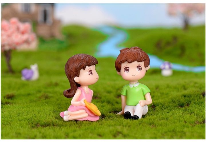 ตุ๊กตาจิ๋ว-คู่รักนั่งชมสวน-ตกแต่งสวนถาด-แต่งสวนจิ๋ว-แต่งเค้กแต่งบ้าน-diyได้ด้วยตัวคุณเอง-ราคาต่อคู่