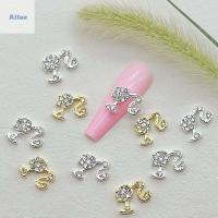 ALLON 5Pcs/set เครื่องประดับเล็บ DIY ตุ๊กตาบาร์บี้ตกแต่งเล็บ อุปกรณ์ทำเล็บ เสน่ห์ศิลปะเล็บ อุปกรณ์เสริมเล็บบาร์บี้ คาวาอิ สีทองเงิน ร้านทำเล็บ