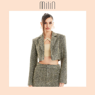 [MILIN] Classic collar structured shoulders boxy cropped blazer เสื้อเบลเซอร์ครอปทรงบ็อกซี่ปกเสื้อแบบคลาสสิค แต่งเสริมไหล่ / Timeless Crop Jacket