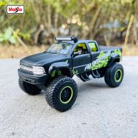 Bburago 1:43 1999 Chevrolet Silverado 4X4 big feet modified version alloy die-casting car model toy collection gift