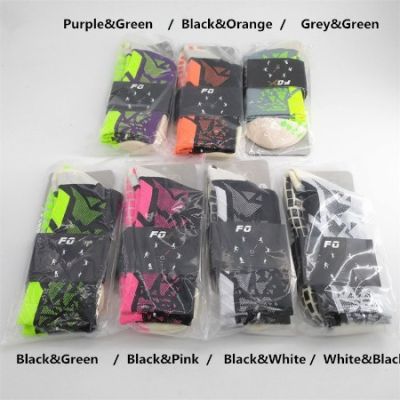 [Ready Sotock]Thick Silicone Anti Slip Medium Size Football Takraw Soccer Basketball Badminton Socks Stoking Bola 40cm