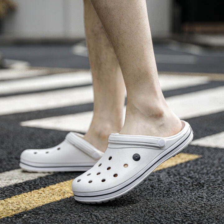 crocs-น้ำหนักเบาสำหรับทั้งชายและหญิงรุ่นใหม่ที่เป็นแรงบันดาลใจให้สีน้ำเงินเข้มสำหรับผู้ชายและผู้หญิง