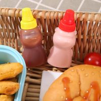 2Pcs/Set Mini Seasoning Bottle Portable Salad Tomato Squeeze Sauce Bottle Cute Bear Containers for Bento Lunch Box Kitchen Jar