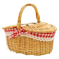 Country Style Wicker Picnic Basket Hamper with Lid and Handle &amp; Liners for Picnics, Parties, Wedding and BBQs