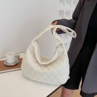 ¤☞ Web celebrity fashionpure and fresh and leisure package 2022 qiu dong ling embroider line one shoulder bag contracted female bag brim tide