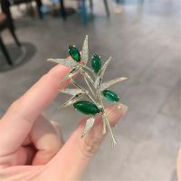 Crystal Vintage Dragonfly Brooches for Women High Grade Fashion Insect Brooch Pins Coat Accessories Animal Vintage Jewelry Gifts