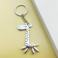 Bela2023otsNew Fashion Key Chain Running Giraffe Pendant Cute Giraffe Car Ornament Key Chain