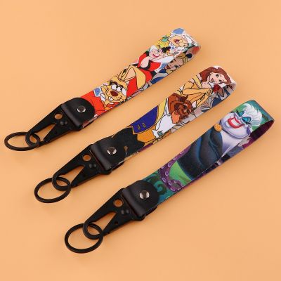 【LZ】☃  Alice no País das Maravilhas Anime Car Chaveiro Acessórios Porta-Chaveiros para Homens Chaveiro Presente Jóias da moda Criativo