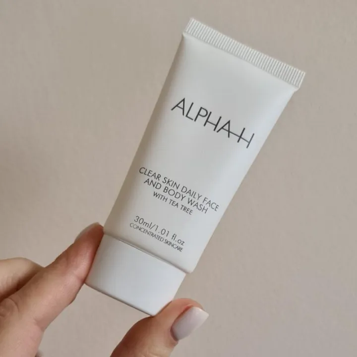 AlphaH Clear Skin Daily Face and Body Wash 30ml Lazada.co.th