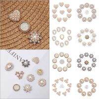 123ZOUUI 10PCS งานฝีมือ DIY เครื่องประดับหมวก รูปดอกไม้ คริสตัล ปุ่ม Rhinestone เครื่องประดับศีรษะ กระดุมมุก กิ๊บติดผมไข่มุก