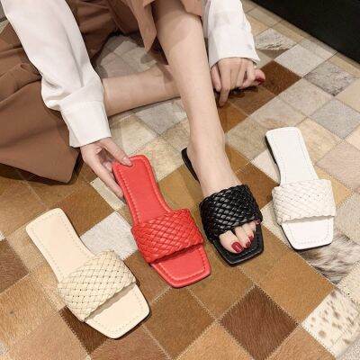 Spring Summer 2020 Flat Red Hand- Square Sandals SlippersFlip-flops Womens Sandals HYGC-322