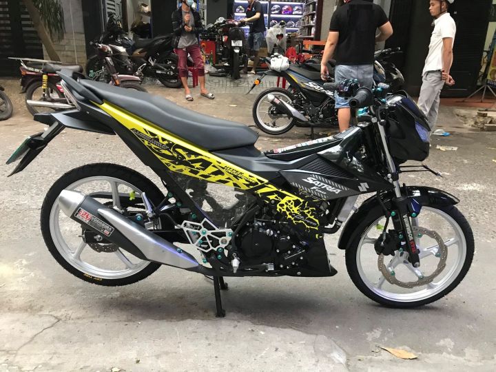 Suzuki Satria 2000 độ ngầu của dân chơi Sài Gòn