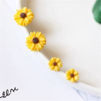 Daisy Flower Earring Summer Young and Active Girl Korea Ear Studs