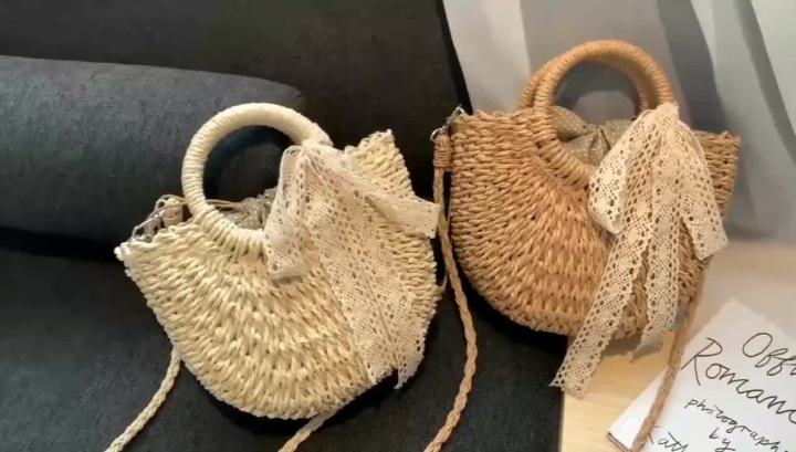 Straw Bag Hand-Woven Handbag Moon Shape Lace Bow Rattan Bag Beach