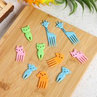 Cute Mini Animal Cartoon Food Picks Children Snack Cake Dessert Food Fruit Forks Colored Plastic Stick Lunch Accesorios for Kids