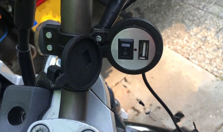 ที่ชาร์จแบตติดมอเตอร์ไซค์-สายชาร์จมอไซด์-สายชาร์จรถมอไซ-usb-charger-for-motorcycleที่ชาร์จมือถือ-motorcycle-charger-ที่ชาร์จแบตรถ-มอเตอร์ไซด์