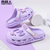 【Hot Sale】 Childrens hole shoes girls sandals summer Xingdelu slippers non-slip middle and big children baby girls wearing beach shoes