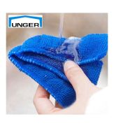 Unger Microfiber mini blind duster แปรงไมโครไฟเบอร์ 3 ชั้น อุปกรณ์ทำความสะอาดตามช่องขนาดเล็ก แปรงปัดฝุ่น แปรงปัดฝุ่นรถ แปรงทำความสะอาด ผ้าไมโครไฟเบอร สำหรับ มู่ลี่ ตามช่องแอร์ คีย์บอร์ด หน้าต่าง หรือเครื่องปรับอากาศที่มีช่องแคบมี 3 หัวแปรง 3 ขั้น T0812