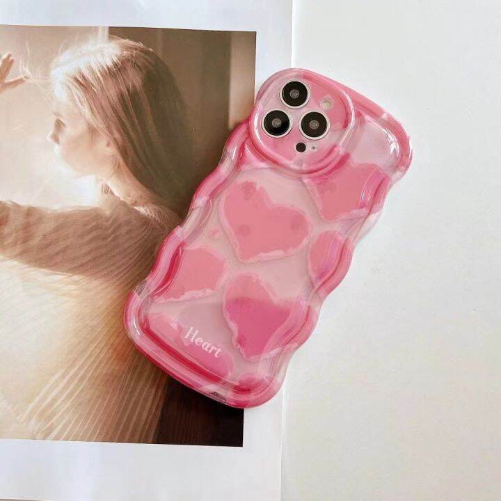 ins-hot-girl-pink-love-กรณีโทรศัพท์สำหรับ-iphone14-promax-สเตอริโอขอบคลื่นโทรศัพท์กรณีสำหรับ-iphone13-ซิลิโคนใสป้องกันการตกกรณีสำหรับ-iphone12-11