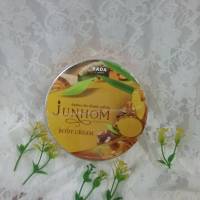 จันทร์หอม เฮิร์บ เอ็กซ์ตร้า บอดี้ ครีม JUNHOM HERBS EXTRA BODY  CREAM ขนาดบรรจุ 250 กรัม