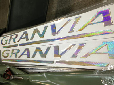 สติ๊กเกอร์ เทเรซิ่นนูนอย่างดี คำว่า GRANVIA ติดรถ แต่งรถ โตโยต้า แกรนเวีย sticker สวย งานดี หายาก ติดข้างรถ ตัวใหญ่