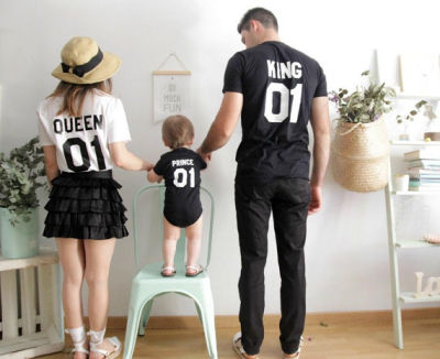 [In stock] ยุโรปและสหรัฐอเมริกาผ้าฝ้าย T เสื้อสำหรับครอบครัวเด็กชายและเด็กหญิง King01 Queen01 prince01 แขนสั้นเสื้อผ้าปีนเขา