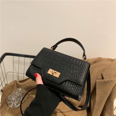 [COD] women 2022 autumn and winter new retro bag fashion simple Messenger crocodile womens