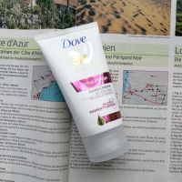 New packaging purchased in Germany DOVE pro age anti-aging nourishing hand cream with AHA olive oil VB3 skin rejuvenation