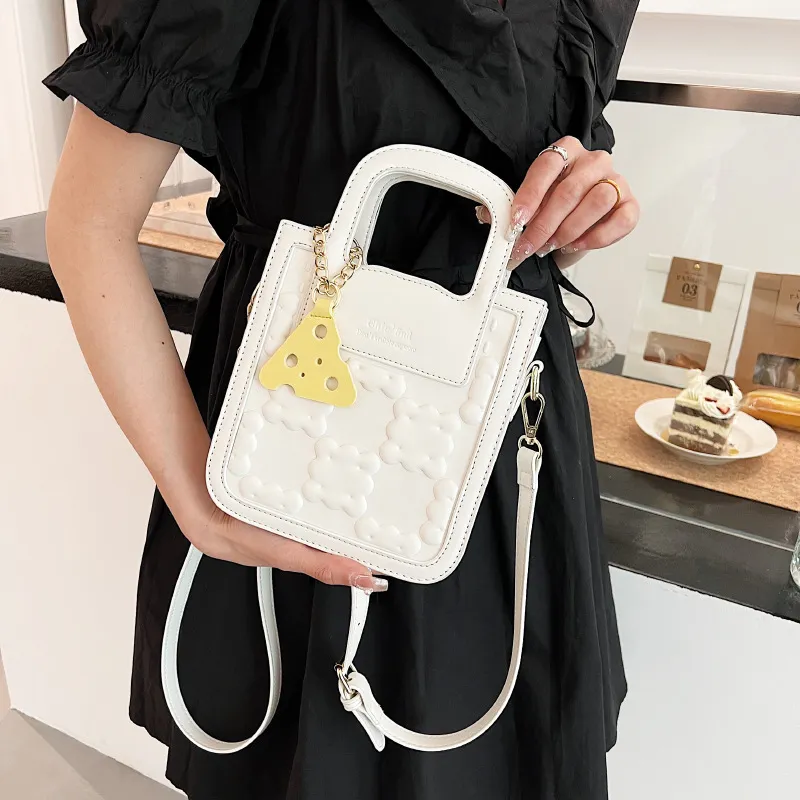 Share 149+ women's vertical messenger bag super hot 3tdesign.edu.vn