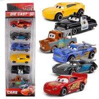 รถแทรคเตอร์แฟรงค์6ชิ้น3 2แทรคเตอร์ Lightning Mcqueen Mater Jackson Storm Ramirez รถของเล่นหล่อจากเหล็กตุ๊กตาคริสต์มาสกวางเรนเดียร์วันเกิดสำหรับเด็ก