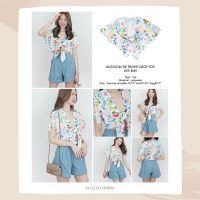 SLYQ ? BLOSSOM TIE FRONT CROP TOP เสื้อเชิ้ตครอปลายดอก ผ้าพิมพ์ลาย ผูกโบว์หน้า