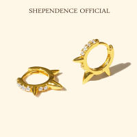 Shependence ต่างหูห่วงสไปค์คริสตัล (Spike Pave Huggie Earrings)