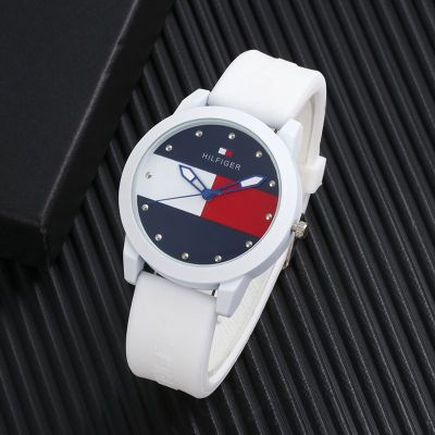 Hot Seller ins college style simple fashion silicone ladies quartz watch