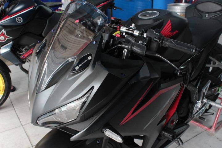 แผ่นปิดรูกระจก-piranha-cbr150r-2019-สีดำ