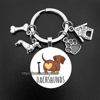 I Love Dachshunds Keychain Cute Animal Cartoon Dog Keychain I Love My Dog Keyring Gift for Woman Man Jewelry