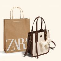 ♗✉Zara○ 2023กระเป๋าหนึ่งไหล่กระเป๋าทรงถังของเขากระเป๋าโท้ทความรู้สึกอาวุโสกระเป๋าเอกสารนักเรียนชั้นกระเป๋าขนาดเล็ก