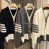 coatsweater โรงงานเสื้อกันหนาว Puyuan ลดอายุมาก ~ เสื้อสเวตเตอร์สองชิ้นปลอมคอวีสำหรับผู้หญิงเสื้อคาร์ดิแกนถักสไตล์วิทยาลัยสำหรับฤดูใบไม้ร่วงและฤดูหนาว